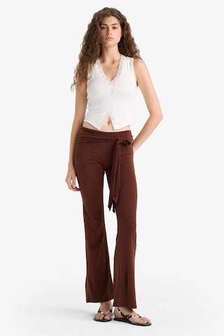 Defacto Flare Fit Normal Bel Bağlamalı Standart Boy Pantolon F8196ax25smbn341 Kahve