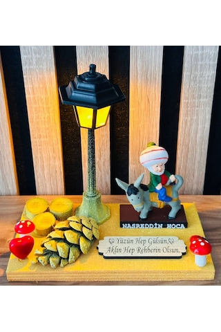 Dekoratif Nasreddin Hoca Biblosu Işıklı Ahşap Standlı El Yapımı Nostaljik Hediye