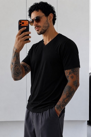 Tarz Cool Erkek Flamlı Pamuklu V Yaka Basic Slim Fit Tişört Yazlık Günlük Şık Tişört Siyah