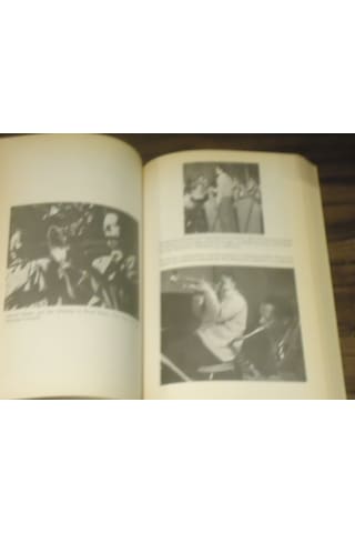 Swing To Bop - Oral Histoy Of The Transition İn Jazz İn The 1940S