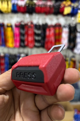 Emniyet Kemeri Uzatıcı Aparat, Evrensel Uyumlu, Kırmızı Renk