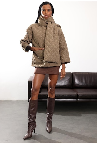 Kahverengi Atkı Detaylı Kapitone Mont 0762 Kahverengi