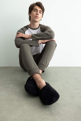 Defacto Erkek Düz Taban Slip On Terlik S0092AZ23WNBK26 Siyah