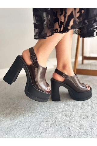 Asmi Shoes Kadın Veronica Kahverengi Rugan 12 Cm Önü Ve Arkası Açık Platform Topuklu Ayakkabı