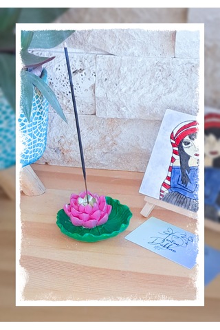 El Yapımı Lotus Çiçeği Tütsülük Nilüfer Yapraklı Dekoratif Çubuk Tütsü Lüğü