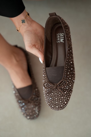 Selin Shoes Ziva Süet Üzeri Taş Detay Fiyonk Aksesuar Kadın Babet- Kahve Süet Kahverengi Selin Shoes Ziva Süet Üzeri Taş Detay Fiyonk Aksesuar Kadın Babet- Kahve Süet Kahverengi