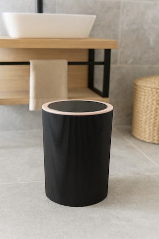 İndecor Houseware Liza Beyaz Çizgili Yuvarlak Banyo Çöp Kovası - Mutfak Çöp Kutusu - Ofis Çöp Kovası 5 Litre Siyah
