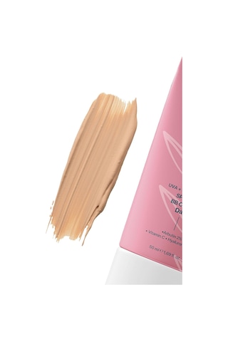 Spf50+ Pa++++ Kapatıcı Bb Krem Dark 50 Ml Leke Karşıtı, Aydınlık Cilt Görünümü Uva+uvb Koruma Geniş Spektrum Koruma Belirtilmemiş