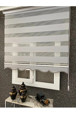 Gri Geniş Pliseli Zebra Stor Perde Eteği Dilimli Alüminyum Kasa+metal Ayak