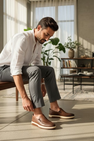 Enoch Hakiki Deri Taba Lazer Baskı Detaylı Beyaz Tabanlı Erkek Comfort Loafer Kahverengi