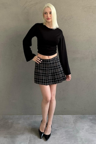 Madmext Siyah %100pamuklu Ekose Desen Pileli Mini Şort Etek Mg2629 Siyah