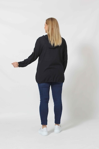 B1016s Siyah Yıldız Baskılı Kapüşonlu Fermuarlı Ceket 001