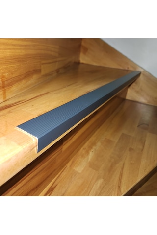 Antrasit L Model Metal Merdiven Basamak Profili Merdiven Çıtası Köşebent Bitim Profil 4cm 2cm 2.7m