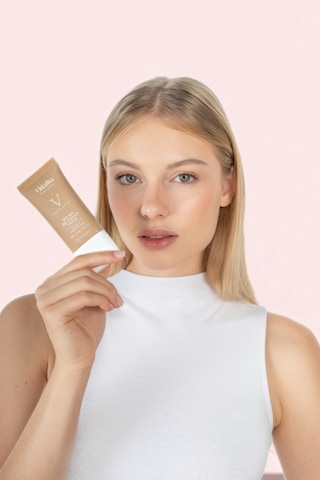 Vidalita Beauty & Care Vitamin C & Hyaluronic Acid Bb Cream Medium Ton SPF50+ 50 ML