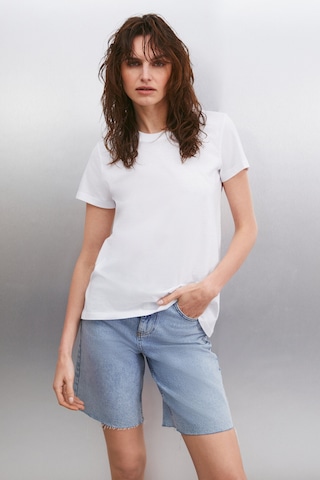Grimelange Samantha Kadın %100 Organik Pamuklu Comfort Fit Arkası Uzun Basic Örme Beyaz T-shirt