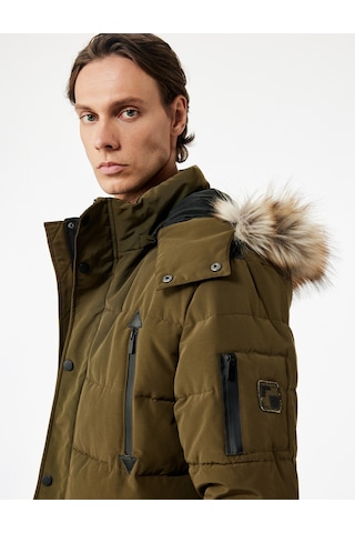 Koton Uzun Kollu Fermuarlı Cep Detaylı Slim Fit Suni Kürk Kapüşonlu Parka Yeşil 6wam00019hw Yeşil