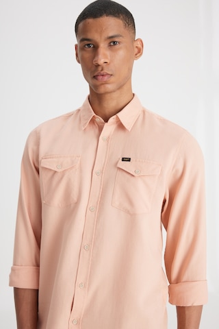 Lee Regular Fit Normal Kesim Pamuk Açık Pembe Gömlek L241262590 Açık Pembe