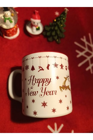 Yılbaşına Özel Kutulu Hediye Seti - Yeni Yıl Kupa & Kar Küresi & Bardak Altlığı & Mum