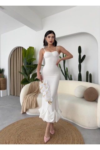 Simala Dominic Eteği Büzgülü Midi Boy Elbise Ekru