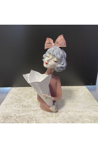 Buket Tutan Kadın Biblo