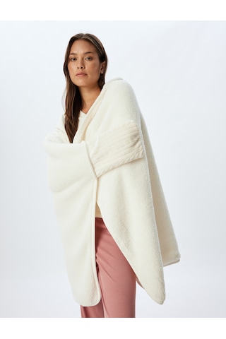 Koton Uzun Yarasa Kollu Eldivenli Aplike Kulak Detaylı Kapüşonlu Peluş Polar Sabahlık Ekru 5wlk70011mk Ekru