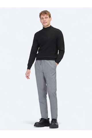 Siyah Yarım Balıkçı Yaka Düz Örgü Triko Kazak Siyah