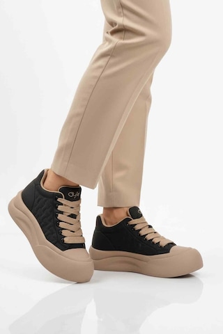 Guja Siyah Bağcıklı Kaymaz Taban Kadın Sneaker Bot 25k426-1 Z Siyah