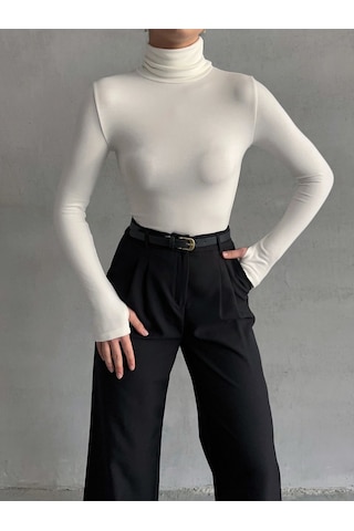 Kadın Parmak Detaylı Balıkçı Yaka Soft Bluz Ekru