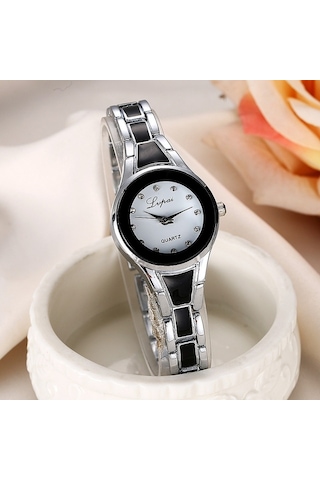 Sones Yaprak Şeklinde Kolye Ucuna Sahip Kadın Kuvars Bileklik Saat Siyah