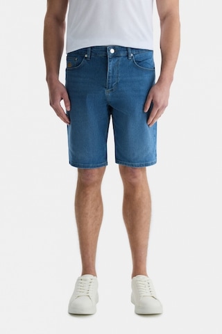 Ucla Darrel Mavi Nakışlı Standard Fit Erkek Denim Şort Mavi