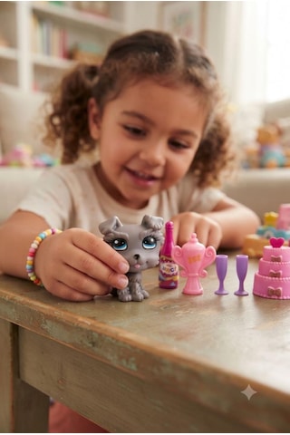 Sevimli Minişler Işıklı Elma Yuvalı Pet Shop Oyun Seti Kaleme Takılabilir Gri Köpek Figürlü Eğlenceli Çocuk Oyuncağı