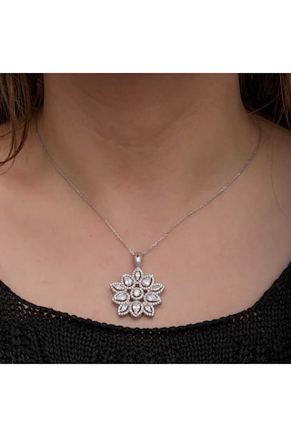 Casera's Gümüş Zirkon Taşlı Çiçek Kadın Set Csr2185579 Gümüş