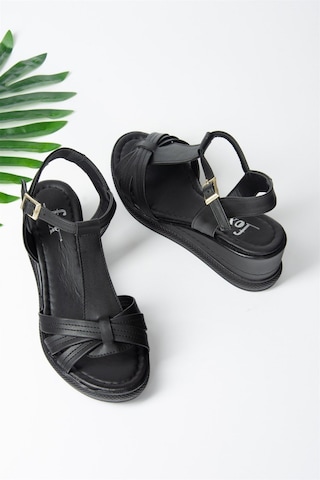 Fox Shoes Siyah Dolgu Topuklu Kadın Ayakkabı K674305309 Siyah-suni Deri