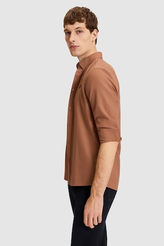 U.S. Polo Assn. Erkek Açık Kahverengi Slim Fit Uzun Kollu Basic Gömlek 50324708-vr134 Kakao