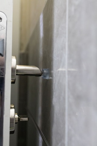 6 Adet Yapışkanlı İz Bırakmaz Silikon Kapı Tamponu Kapı Stoperi Çok Amaçlı Kullanım Mobilya Koruma Çok Renkli