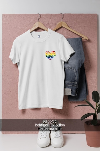 Oversize Heart İn Lgbt Colors Cep Tasarımlı Unisex T-shirt Beyaz