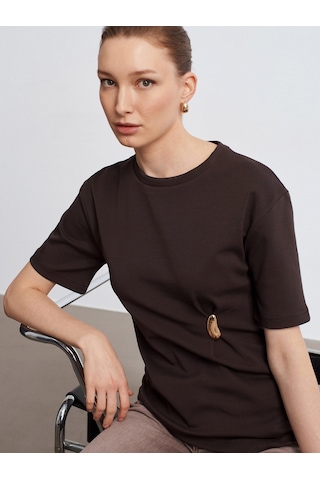 Dilvin 32445 Aksesuar Detaylı Basic T-shirt-koyu Kahve Kahverengi