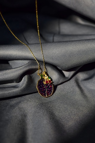 925 Ayar Gümüş Gold Kaplama Kiraz Sallantılı , Mineli Bolluk ve Bereket Tılsımı Nar Taneli Kolye