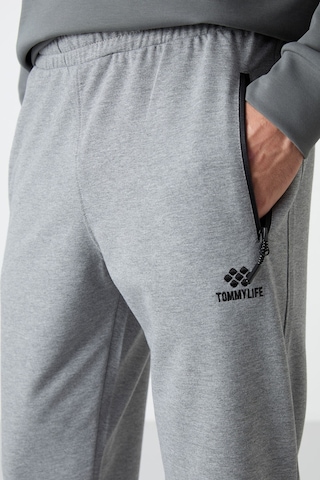 Tommy Life Gri Melanj Fermuar Cepli Standart Kalıp Jogger Erkek Eşofman Alt - 84587 GB MELANJ Gri Melanj