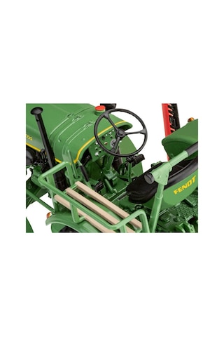 Revell Model Kit Fendt F20 Dieselross Tractor 07822