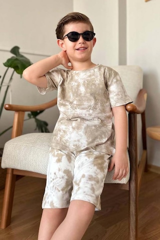 Riccotarz Erkek Çocuk New York Yazı Baskı Ve Batık Desenli Penye T-shirt Kahverengi Şortlu Takım Kahverengi