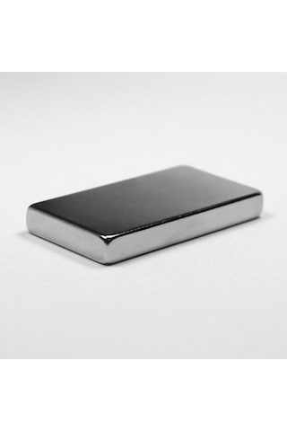 1 Adet Neodyum Mıknatıs Boy: 40mm En: 25mm Kalınlık: 5mm 40x25x5 Ndfeb Güçlü Mıknatıs
