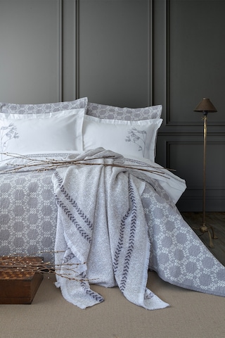 Apricitas Home Crown Gray Çift Kişilik %100 Pamuk Nevresim Takımlı Battaniye Ve Yatak Örtüsü Seti Gri