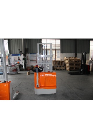 1.5 Ton 3 Metre Tam Otomatik Akülü İstif Makinesi