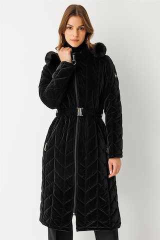 Kapitone Ara Boy Kaban Siyah Siyah