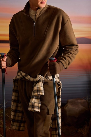 Defacto Boxy Fit Dik Yaka Yarım Fermuarlı Polar Sweatshirt E8632ax25wnkh151 Haki