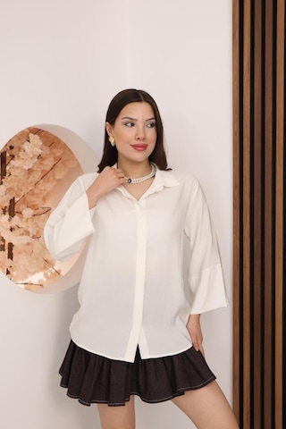 Kadın Slim Fit Dar Kesim Vücuda Oturan Uzun Kollu Beyaz Gömlek