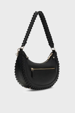 Guess Petra Charmlı Omuz Askılı Çanta Hwbg9750010 Bayan Çanta Hwbg97 50010 Bla Siyah