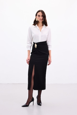 Sateen Gold Yan Aksesuarlı Etek - Siyah-136884 Siyah