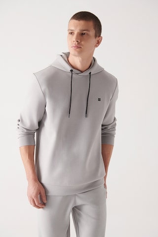 Avva Erkek Gri Sweatshirt Kapüşonlu Esnek Yumuşak Doku İnterlok Kumaş Standart Fit Normal Kesim B001101 Gri